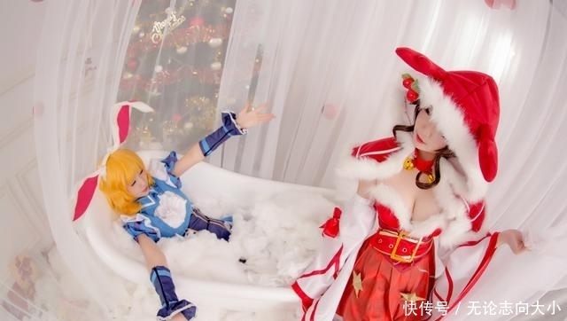 貂蝉|王者荣耀：貂蝉妲己双人向COS，浴缸play，这身材99分不怕骄傲！