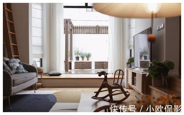 客厅|她把32㎡的老屋，改成「复古洋房+大庭院」，一家三口住很幸福！