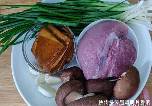 玉米面百吃不厌的做法，做法简单，美味又健康，很好的轻体美食