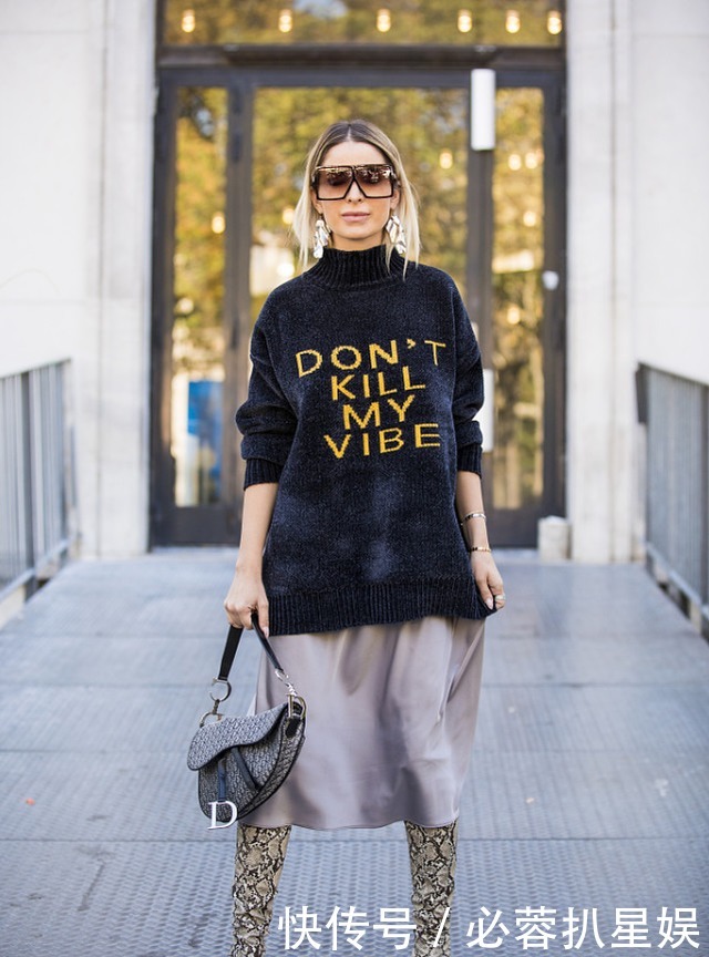 毛衣|冬季毛衣+半裙的8种搭配示范,演绎轻熟女人魅力,浪漫又优雅