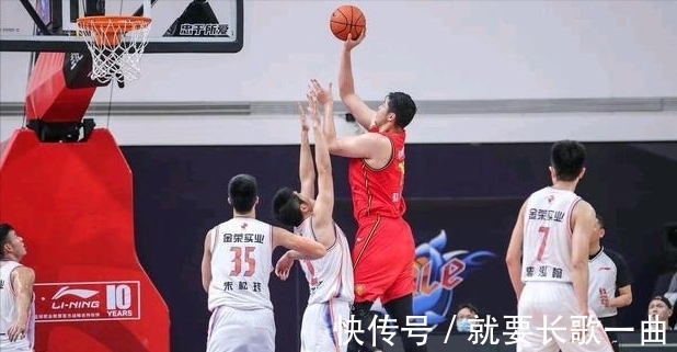 cb李月汝爆砍37+16，带队进决赛！她的男朋友也在打CBA！表现如何？