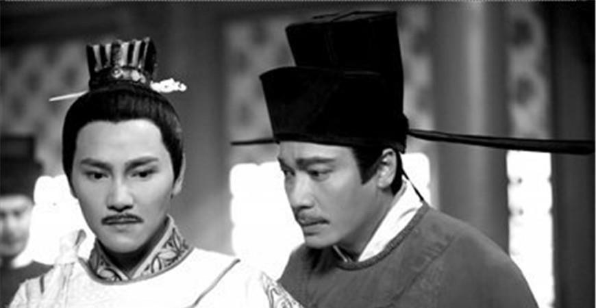 岳飞|岳飞墓前原来跪着5个罪人,现在只剩下4个,其中一个为何不跪了