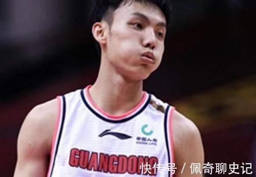 后衛(wèi)球員|CBA三消息：遼寧小將閉關(guān)兩年，趙?；貞?yīng)著裝風(fēng)波，徐杰談新感受
