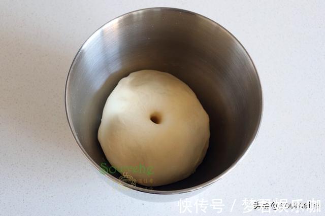 大白菜|教你做生煎包,皮薄不破也不焦,包底金黄酥脆,肉嫩鲜香多汁
