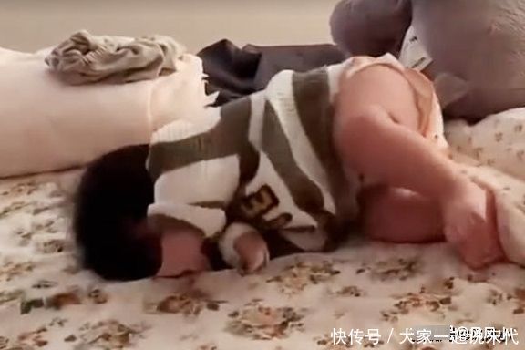 六个月|六个月的宝宝,在床上变成了如此情景,网友:想生孩子了