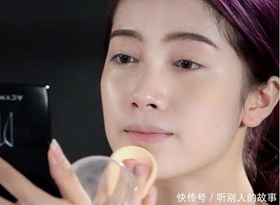 女人|女人出门化淡妆能让形象升华,教你正确步骤,简单又漂亮