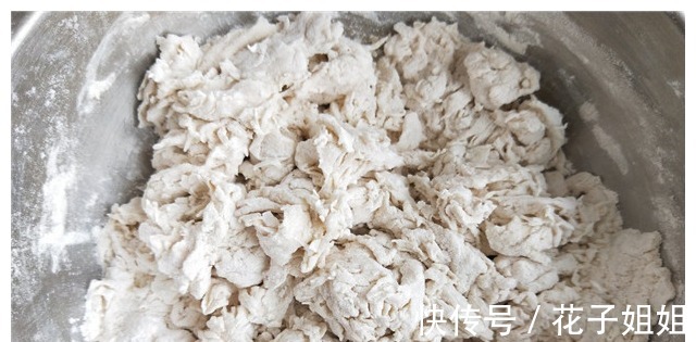 酵母粉|家中面粉剩太多，不要只做包子馒头，教你这样做，一次能做3斤面！