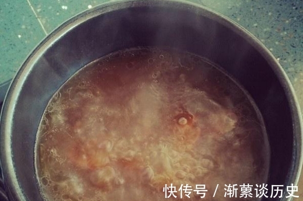 桃园三结义|什么?在家也可以做出麻辣鲜香的网红酸辣粉,赶紧学习起来!