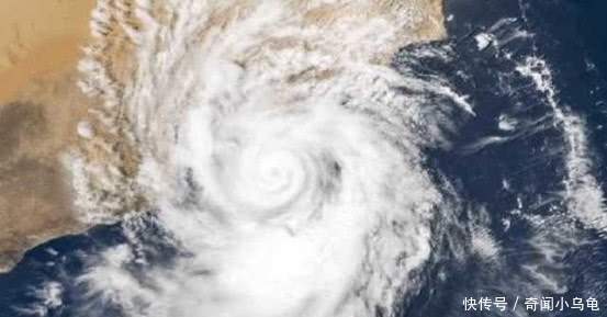 阿拉伯最大沙漠突降大雨,24小时下了9年的雨量,原因为何?