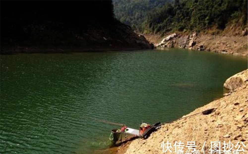 障碍物|冬季钓鱼，这4钓点钓鱼人必争，都是天然鱼窝子，这里大鲫扎堆