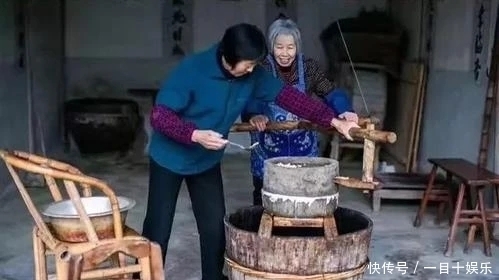 吃着懒豆腐,说着家乡话,竹山人美滴很~