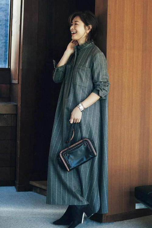 梨形身材的中年女人，尽量少穿长裤，学日本阿姨穿裙子，真优雅