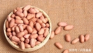 醋泡花生米|生活中最普通兩種食物,即可通血管還可預(yù)防血栓哦!