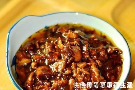 黄豆酱|老一辈传下来的“鸡蛋酱”做法,做一次三天不炒菜,怎么吃都方便!