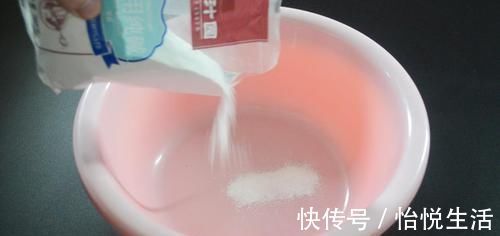 毛巾脏别再洗衣液洗, 洗的时候加一点它, 洗完毛巾就跟新的一样干净