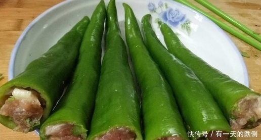 家常菜|青椒酿肉是一道家常菜特色美食,你会吗?这么下饭的一道菜