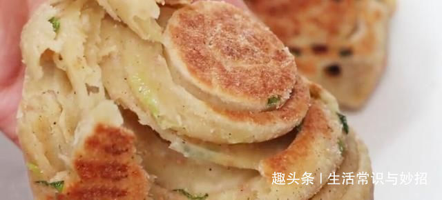 花生米别再油炸了，加3个鸡蛋，出锅比吃肉还香，做一大盘不够吃