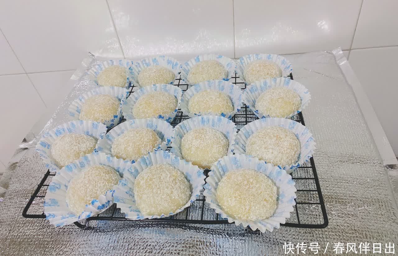 芒果别直接吃,换一种做法,做成香甜软糯的小甜品,入口就爱上了