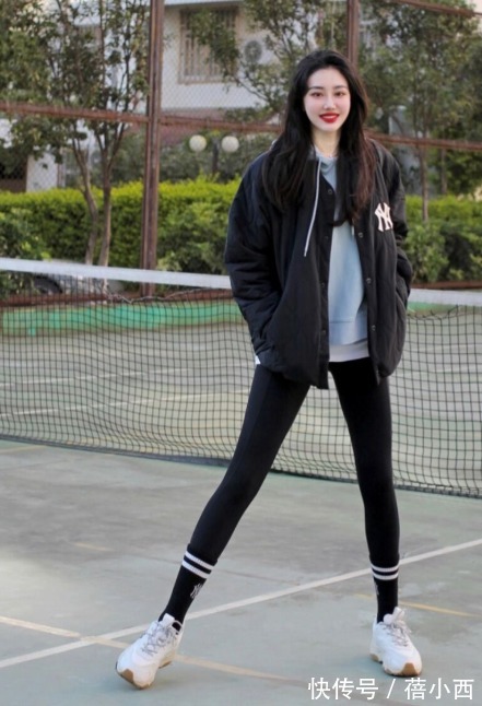 冬季|穿羽绒服总显胖?学会这个“上宽下紧”搭配法则,冬季最in的存在