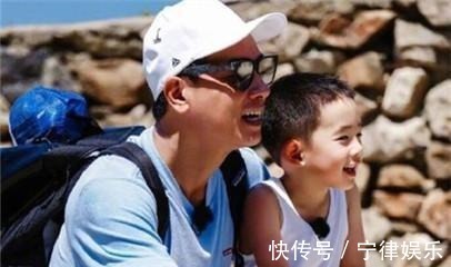 陈小春自曝儿子在家不讲粤语讲普通话 应采儿想生女儿却怕像爸爸