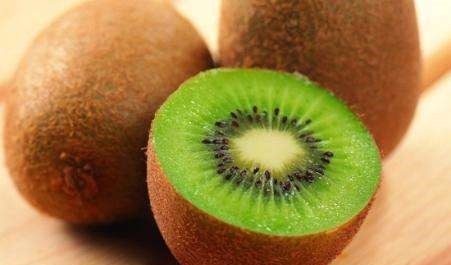 猕猴桃|女性不想显老,多吃4种食物,美白淡斑,排毒抗衰老,早吃早好