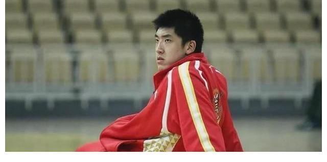 中锋|场均砍23分13篮板!力压一票国家队!周琦走后他是CBA第一中锋?