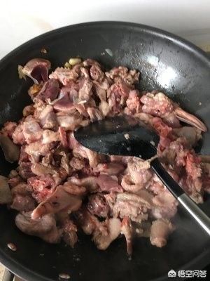 烹制鹅肉放什么调料好吃？