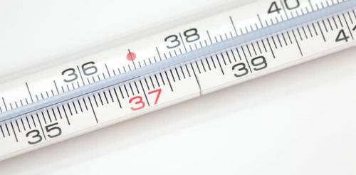 既然发烧使体温升高,为什么我们还会觉得冷?