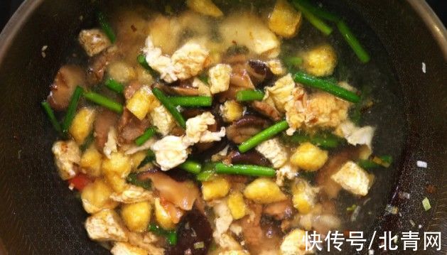 黄曲霉素|这菜竟是“一级致癌物”，扔掉也别放冰箱！一张图看懂食物几天变质！养生专家这样做