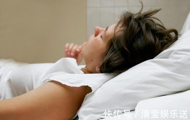 双腿|双腿疼痛没当回事，45岁女子被家人逼着做检查，真凶竟是宫颈癌