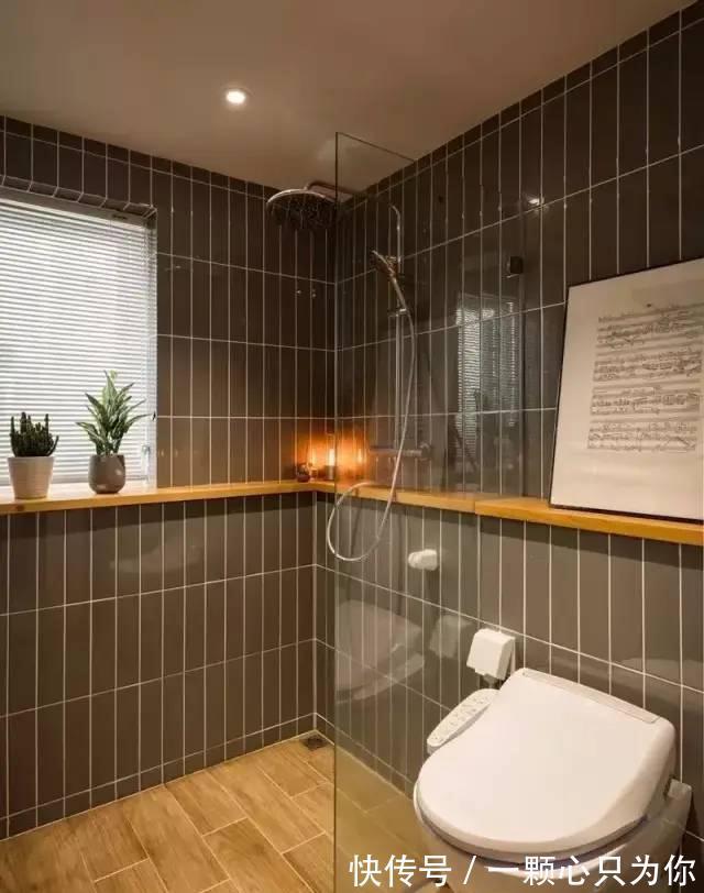 矮墙|卫生间做收纳，砌个10cm薄墙，什么都能放，一点不比壁龛差！