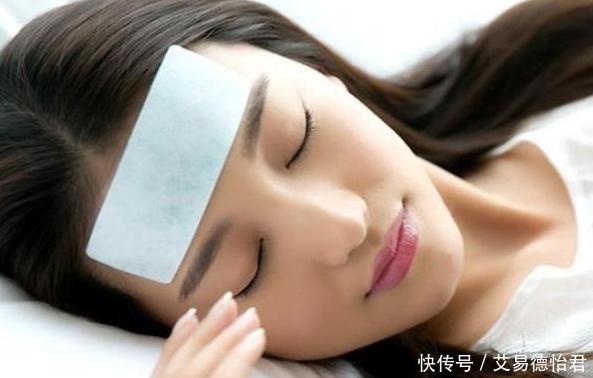 女人老没老,主要看这4个地方,简单四步,帮你守住年龄的秘密