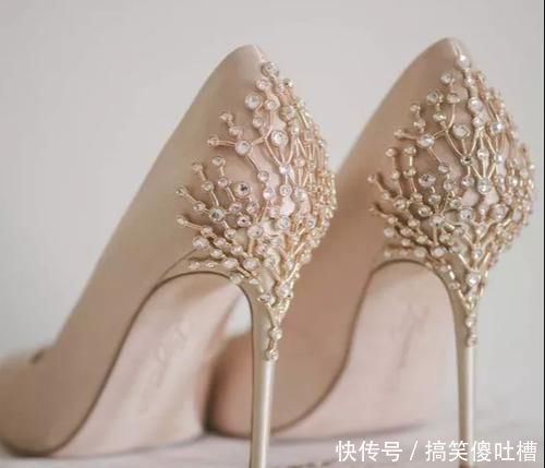 改造|买了双白色高跟鞋,嫌太单调,稍加改造就美过新娘鞋,附教程!