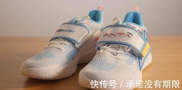 实战 三百块入手国产好鞋!设计大升级 配置不逊色千元旗舰款!