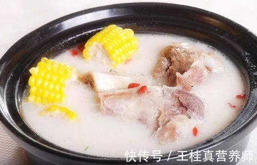 高尿酸|高尿酸的人,必须忌口的8种食物,吃过2种,痛风可能会悄然而至