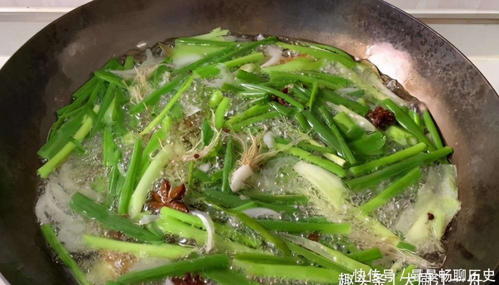 饺子肉馅不好吃?面点师教你正确调馅做法,饺子肉馅鲜嫩又多汁