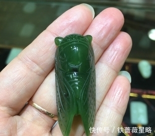 碧玉的价格不断的上涨,我们该如何挑选碧玉呢?