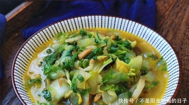 春天,这菜2块钱一斤便宜,加些肉丝炒一炒特下饭,家人爱吃