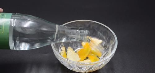 橘子皮放到白醋里泡一泡,真是厉害,一年能省几百元,都学学吧