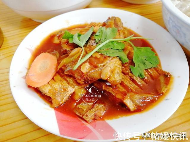 回娘家吃饭,12道菜晒到朋友圈,网友:还缺女儿吗?