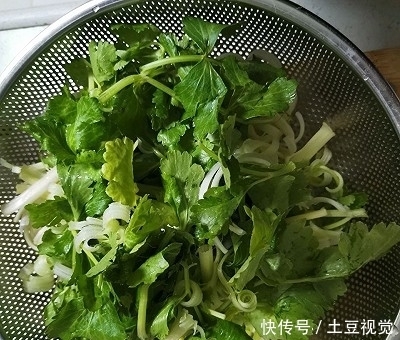 豆腐干炒芹菜的做法