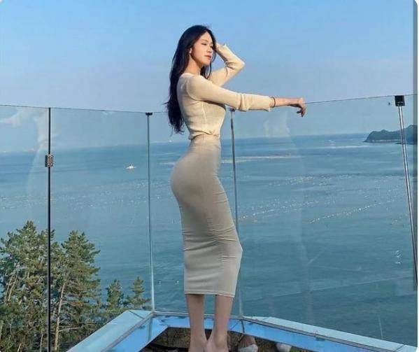 小蛮腰|韩国小姐姐身材好颜值高,小蛮腰太吸睛,坚持运动遇见更好的自己