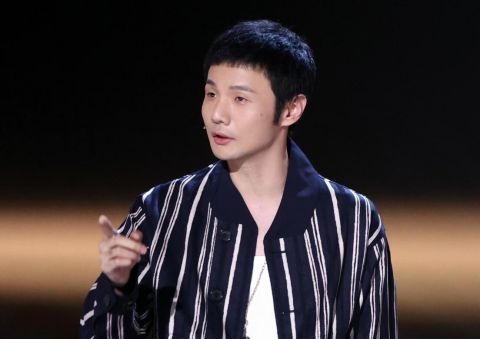 张露馨|李荣浩顶着被骂的风险教王靖雯投机取巧,结果对方不听话,太亏了