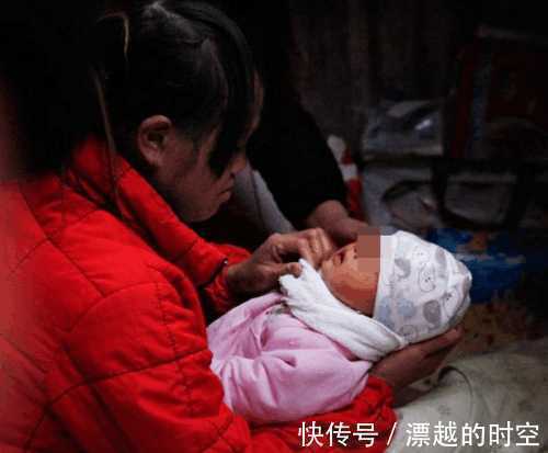 门锁|女儿和侄子抢玩具,侄子骂了女儿三个字,我赶走母亲怒换门锁