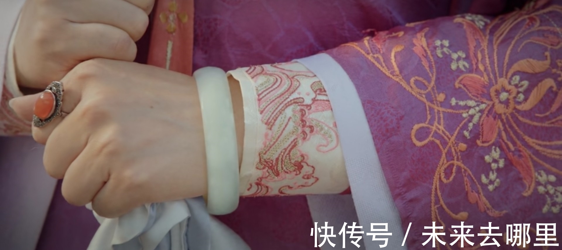 吕姨娘@《锦心似玉》:为何一纸和离书,却是侯爷对十一娘明目张胆的偏爱