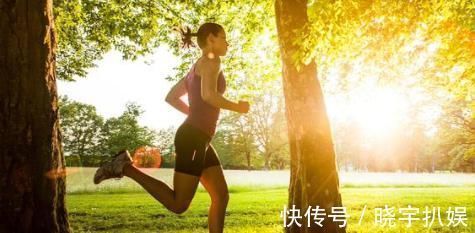 李灿|治便秘“一把手”找到,医生:多喝1水,排泄“畅通无阻”!