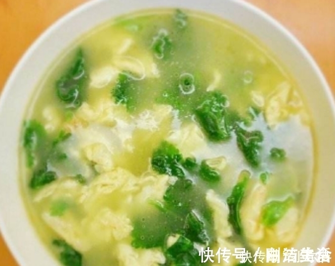 皮肤干燥|有一种蔬菜的叶子，吃一顿相当于三斤苹果，多数人却扔掉了