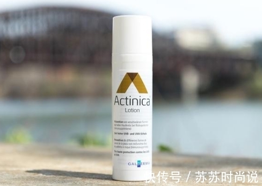 抽屉|Blake Lively的抽屉里，藏了哪些护肤美妆单品？