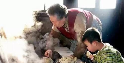 带娃|“如若可以,别轻易帮女儿带娃”,姥姥的忠告很现实,值得一听