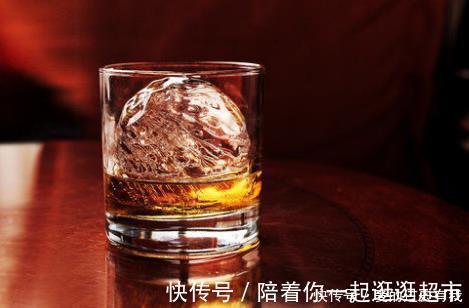 咖啡|男性年龄越大,前列腺增生越重,男性50岁后,4种食物尽量少碰